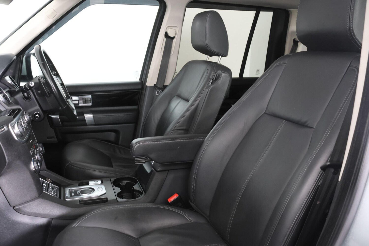 Used Land Rover Discovery 2015 for sale - 77646160: Photo 60