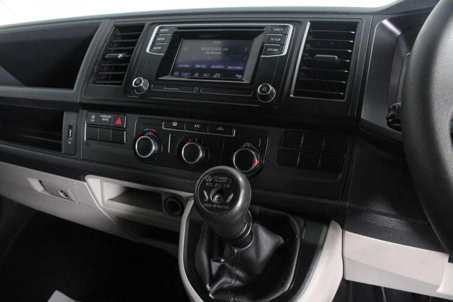 Used Volkswagen Transporter 2016 for sale - 76993325: Photo 36