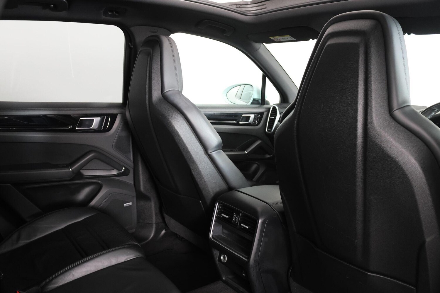 Used Porsche Cayenne 2019 for sale - 76994139: Photo 60