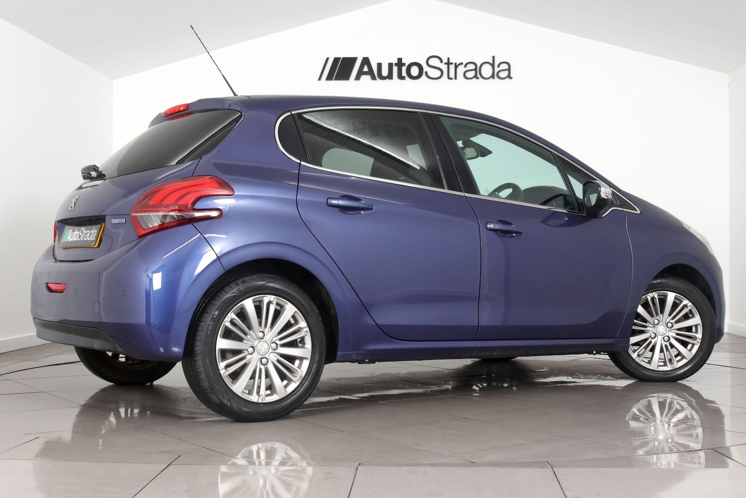 Used Peugeot 208 2016 for sale - 77345291: Photo 14