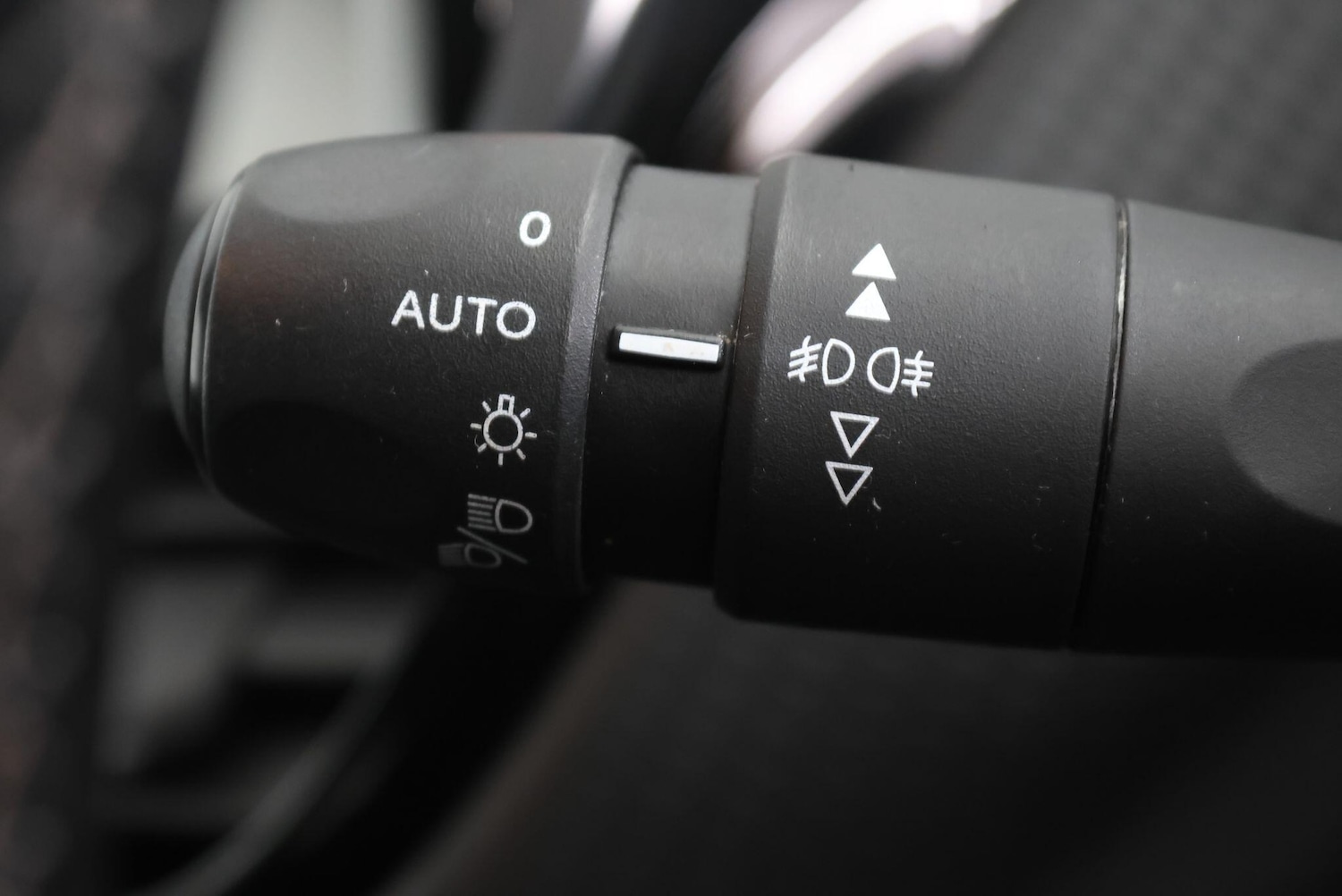 Used Peugeot 208 2016 for sale - 77345291: Photo 25