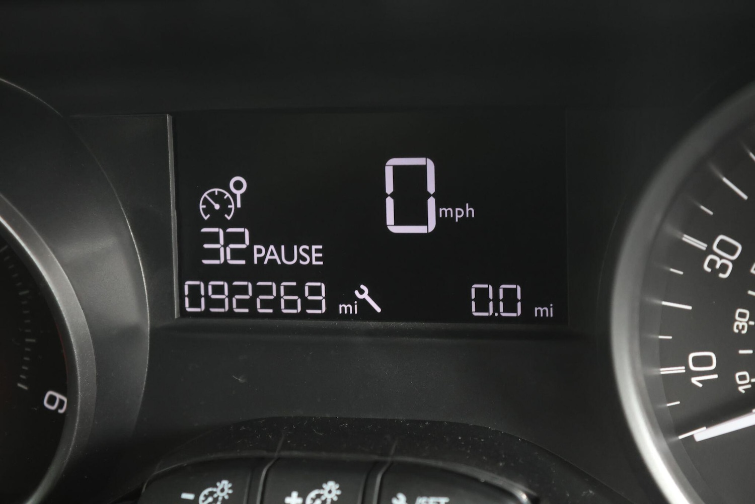 Used Peugeot 208 2016 for sale - 77345291: Photo 32