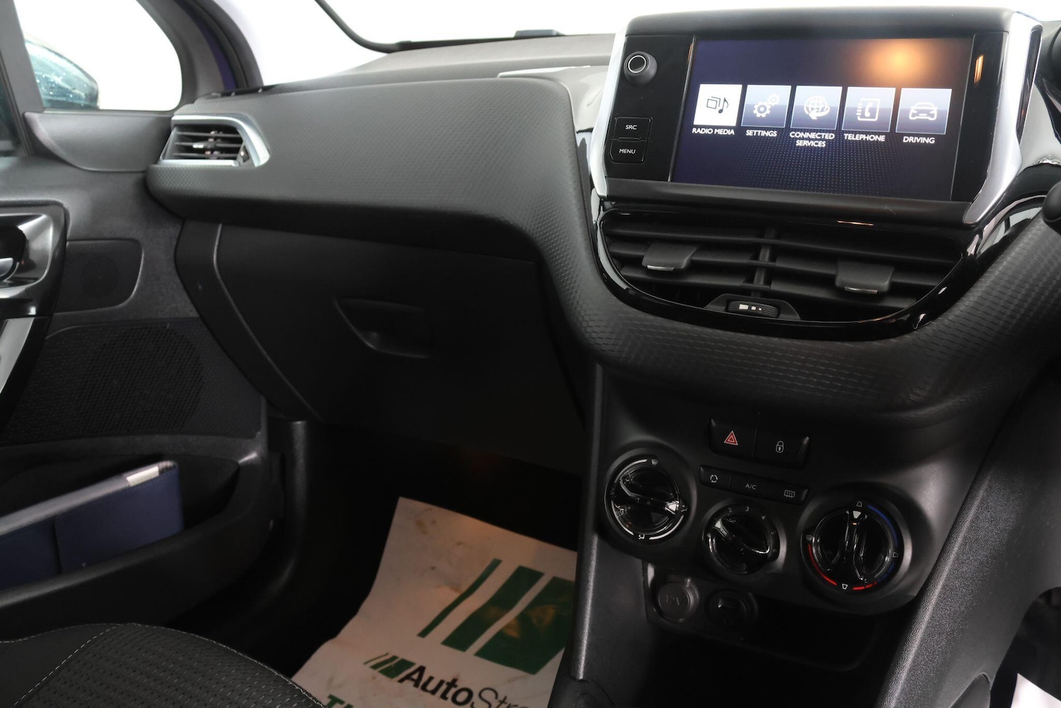 Used Peugeot 208 2016 for sale - 77345291: Photo 39