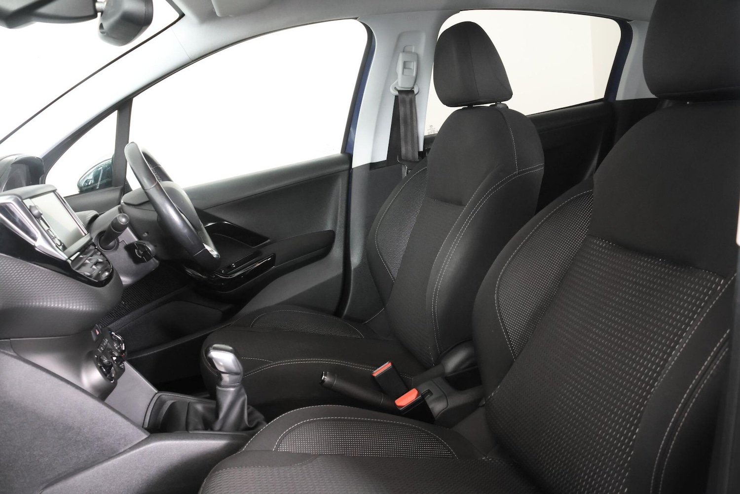 Used Peugeot 208 2016 for sale - 77345291: Photo 45