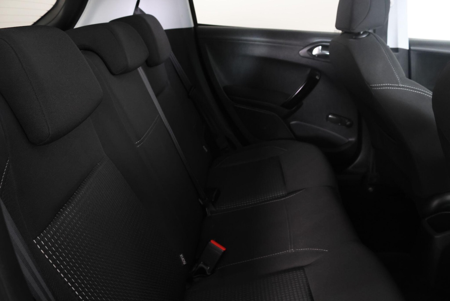 Used Peugeot 208 2016 for sale - 77345291: Photo 54