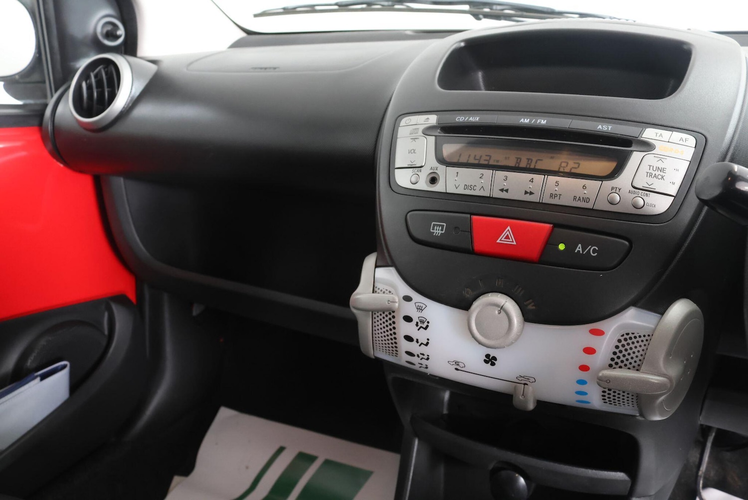 Used Peugeot 107 for sale - 77646610: Photo 26