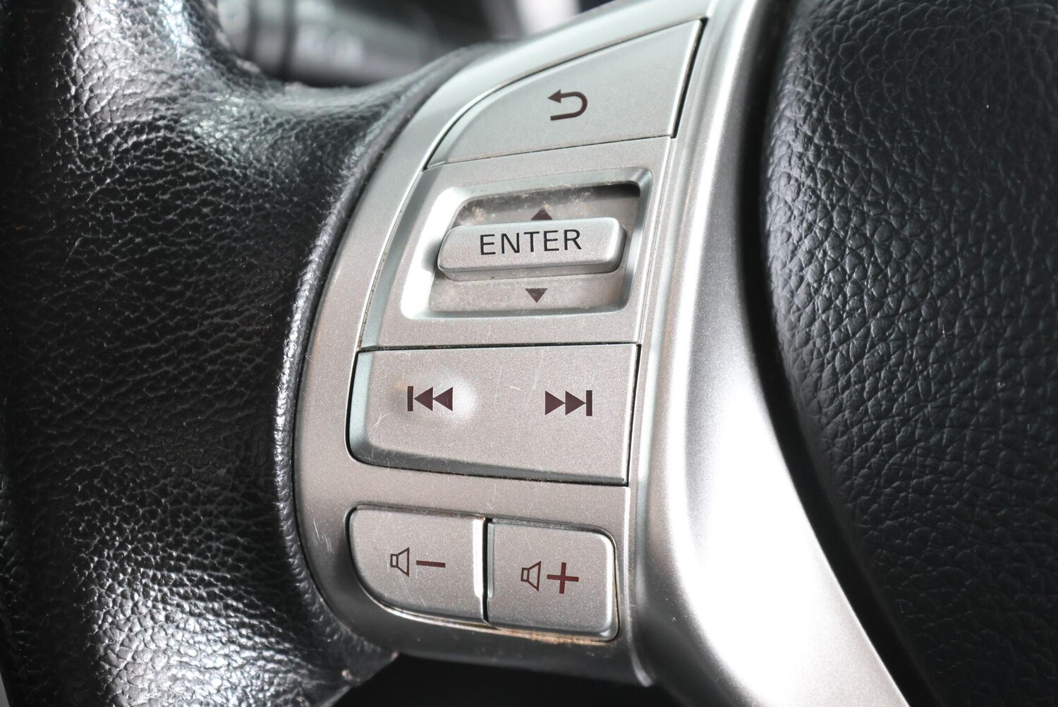 Used Nissan Navara for sale - 77753077: Photo 24