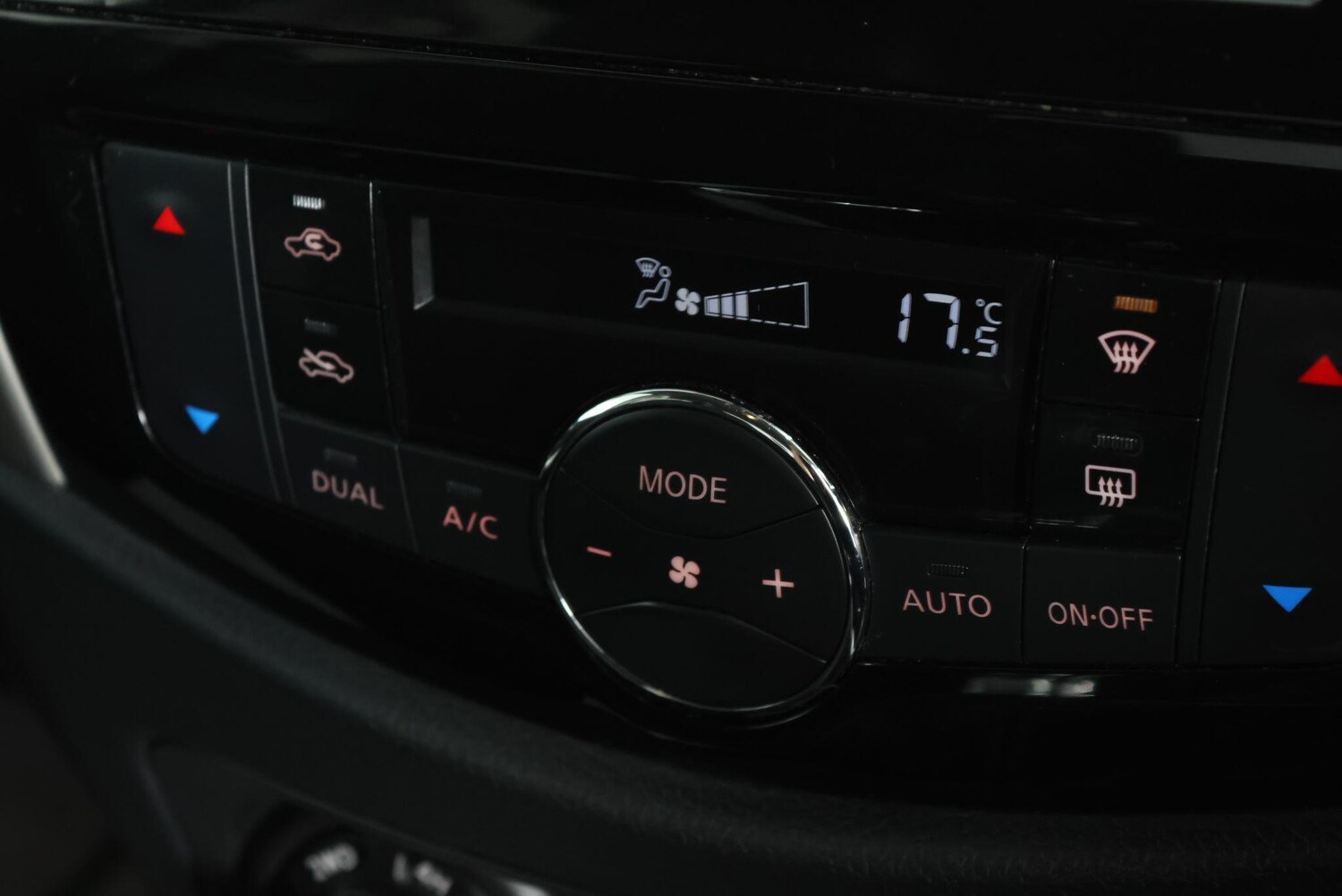 Used Nissan Navara for sale - 77753077: Photo 40