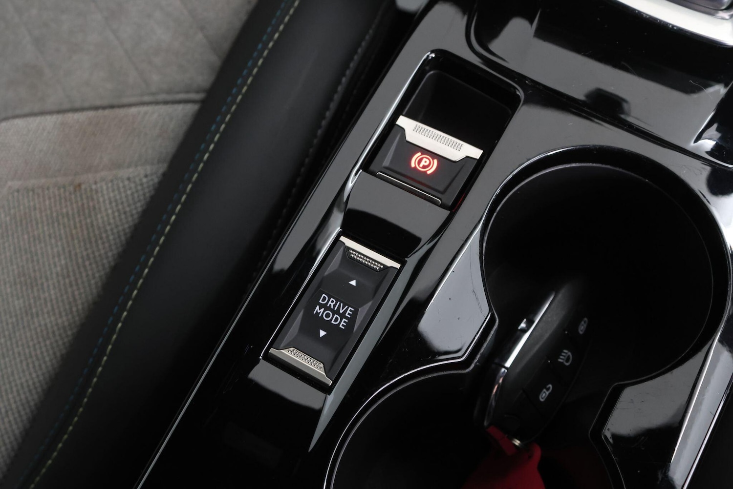 Used Peugeot E-208 for sale - 77659033: Photo 44