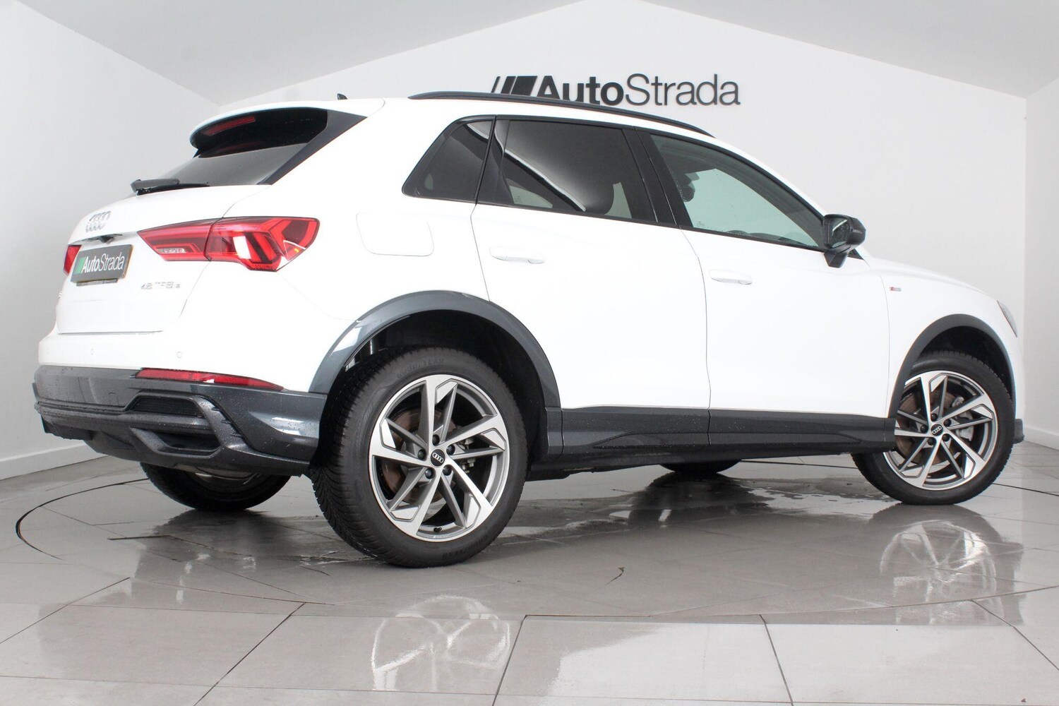 Used Audi Q3 for sale - 76997293: Photo 14