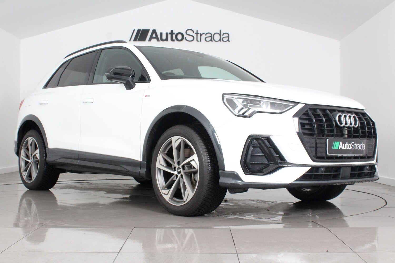 Used Audi Q3 for sale - 76997293: Photo 15