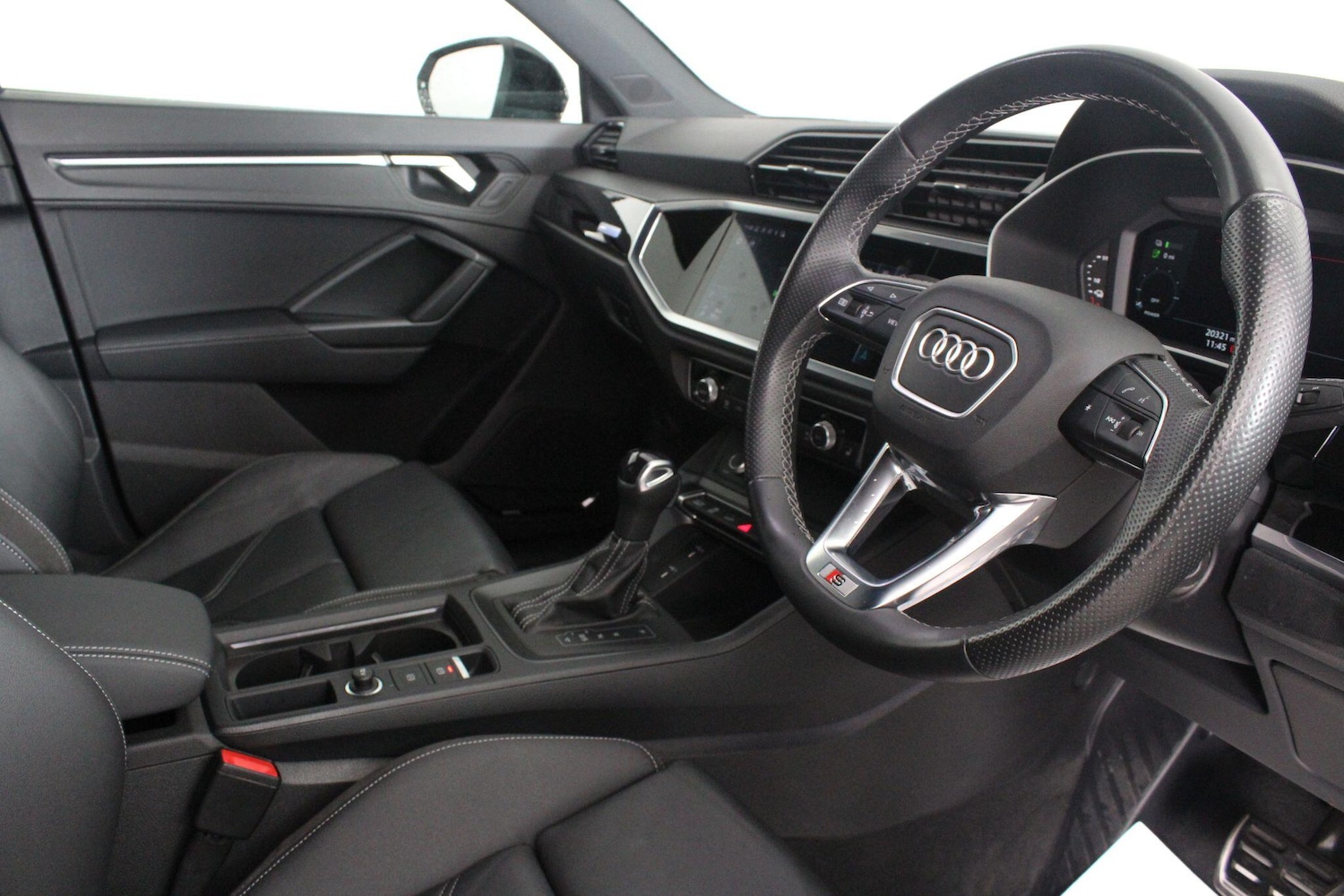 Used Audi Q3 for sale - 76997293: Photo 3