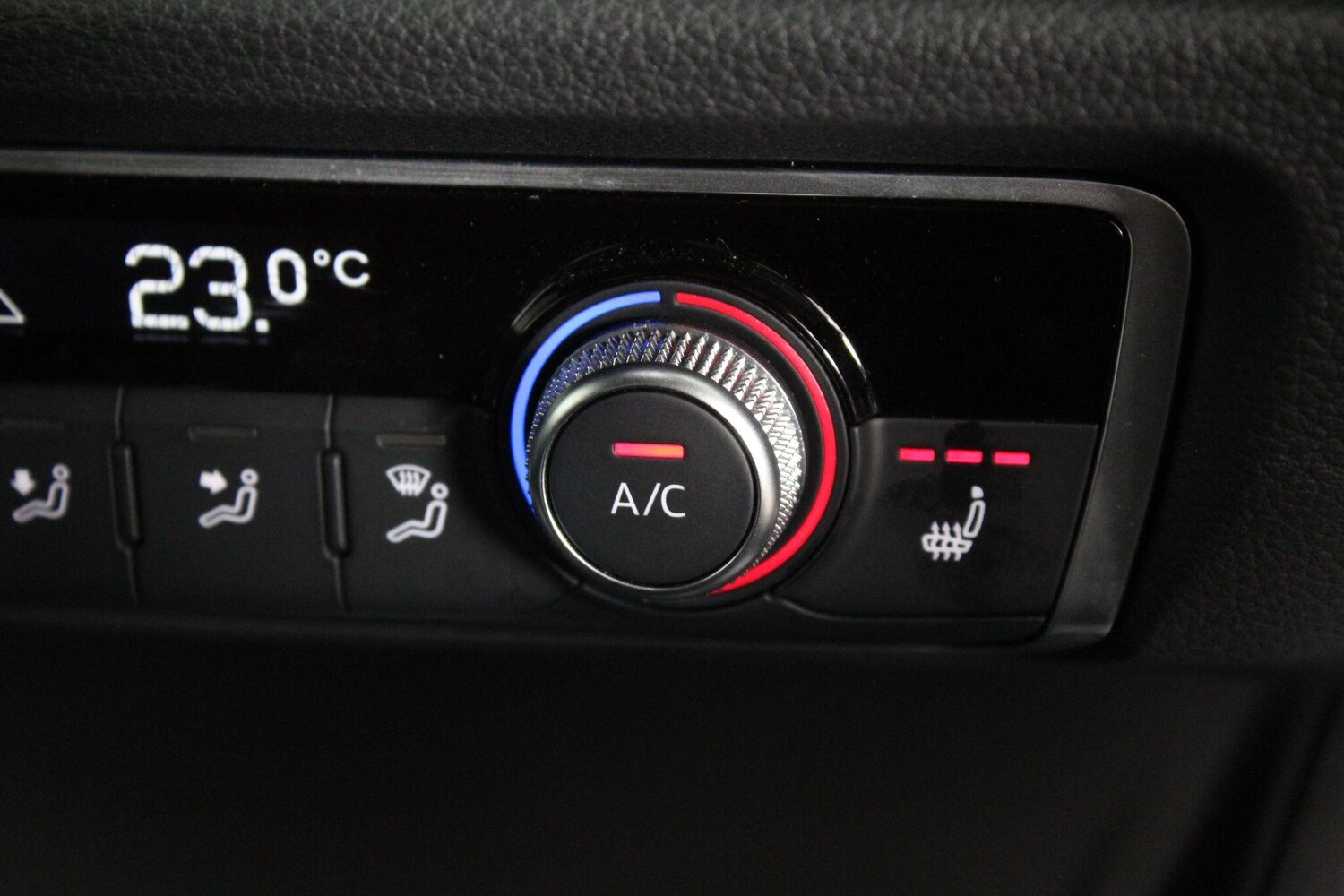 Used Audi Q3 for sale - 76997293: Photo 39