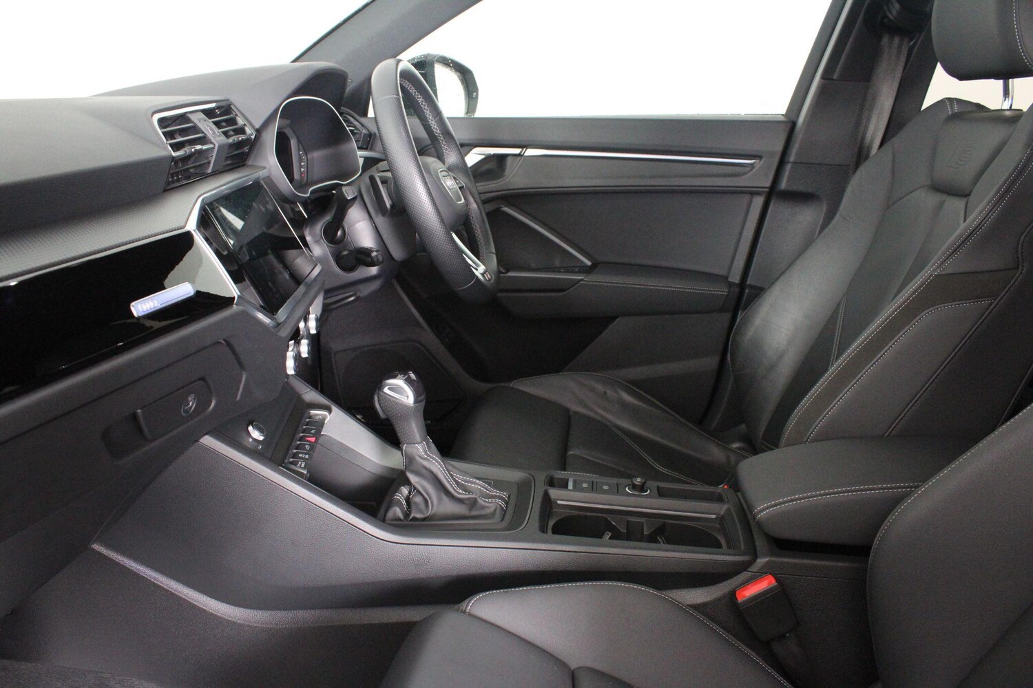 Used Audi Q3 for sale - 76997293: Photo 71