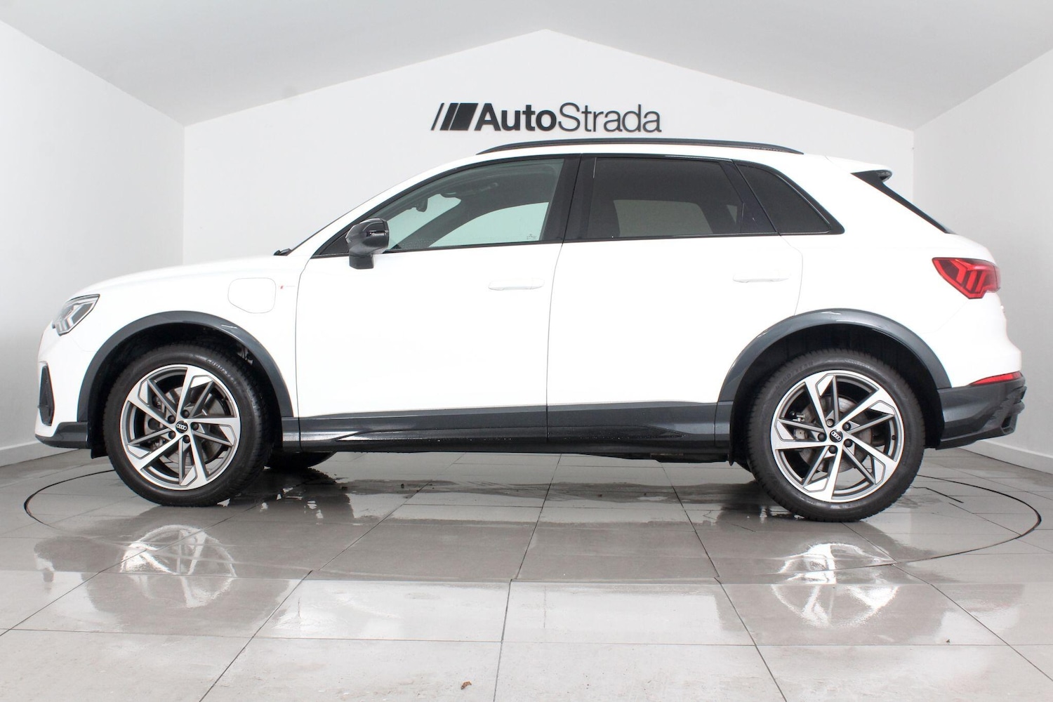 Used Audi Q3 for sale - 76997293: Photo 9