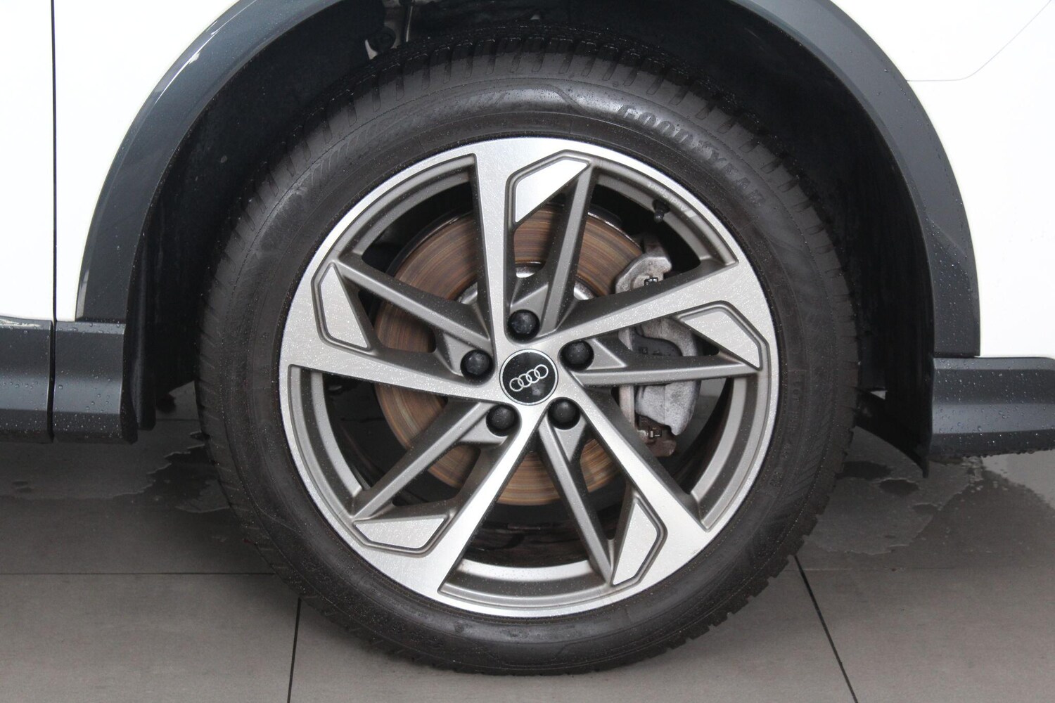 Used Audi Q3 for sale - 76997293: Photo 98