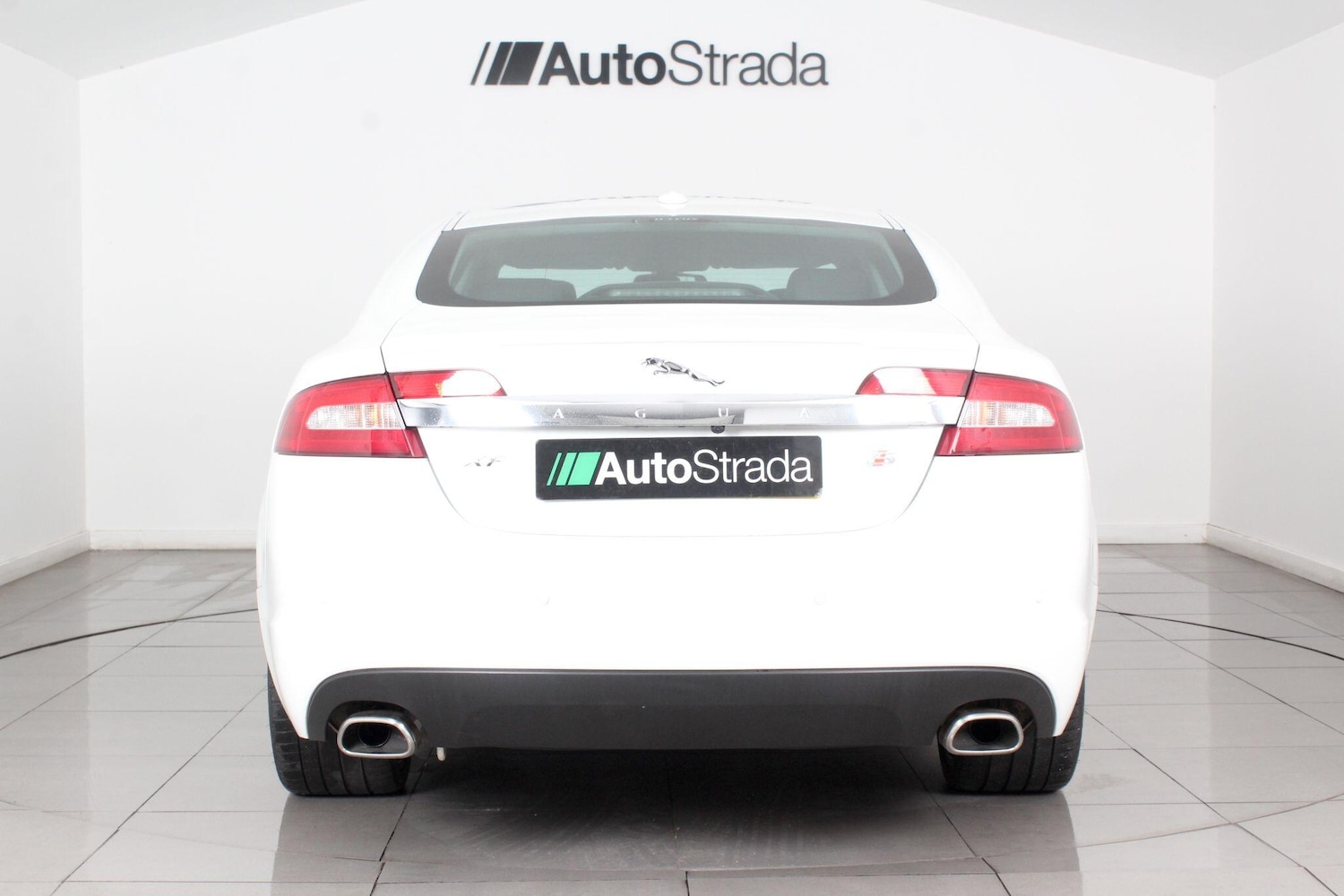 Used Jaguar XF 2011 for sale - 76992418: Photo 12