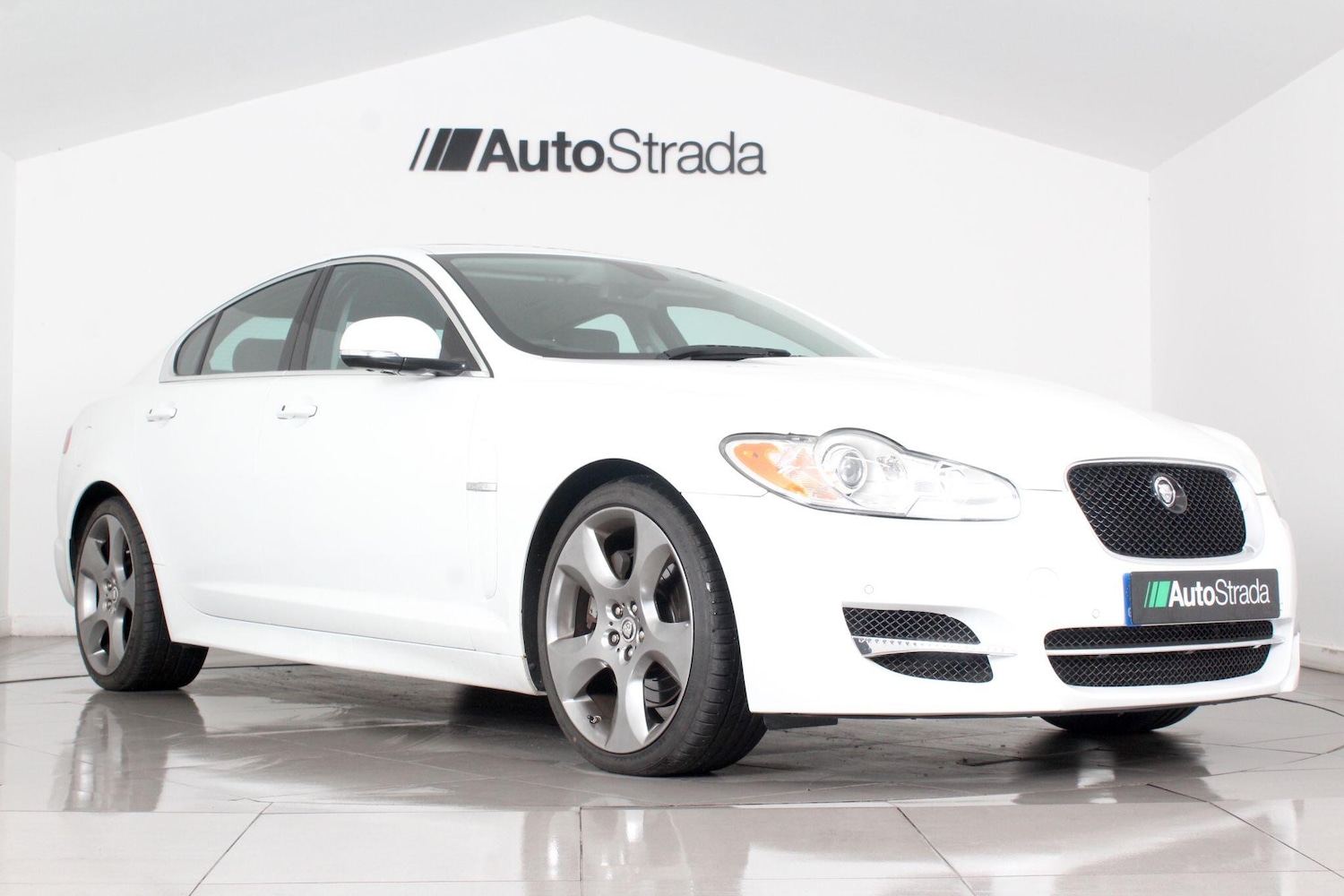 Used Jaguar XF 2011 for sale - 76992418: Photo 15