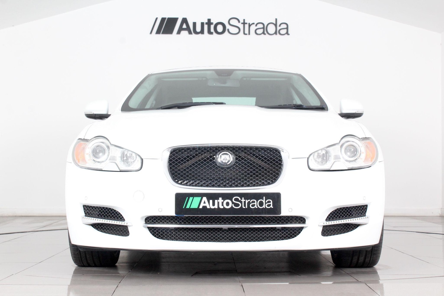 Used Jaguar XF 2011 for sale - 76992418: Photo 16