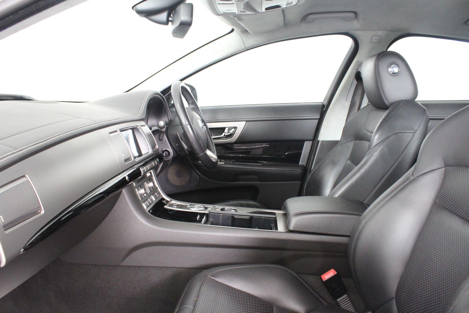 Used Jaguar XF 2011 for sale - 76992418: Photo 36