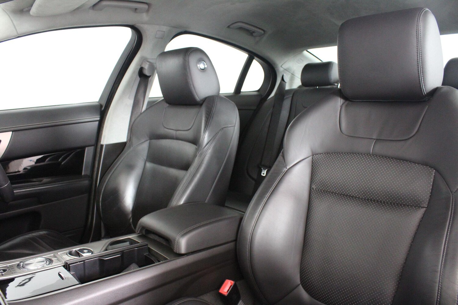 Used Jaguar XF 2011 for sale - 76992418: Photo 39