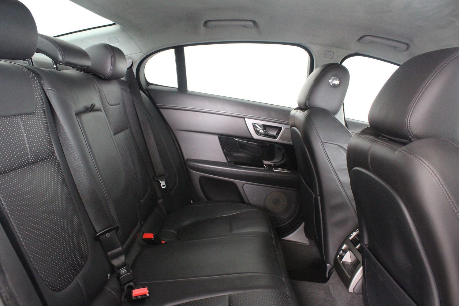 Used Jaguar XF 2011 for sale - 76992418: Photo 40