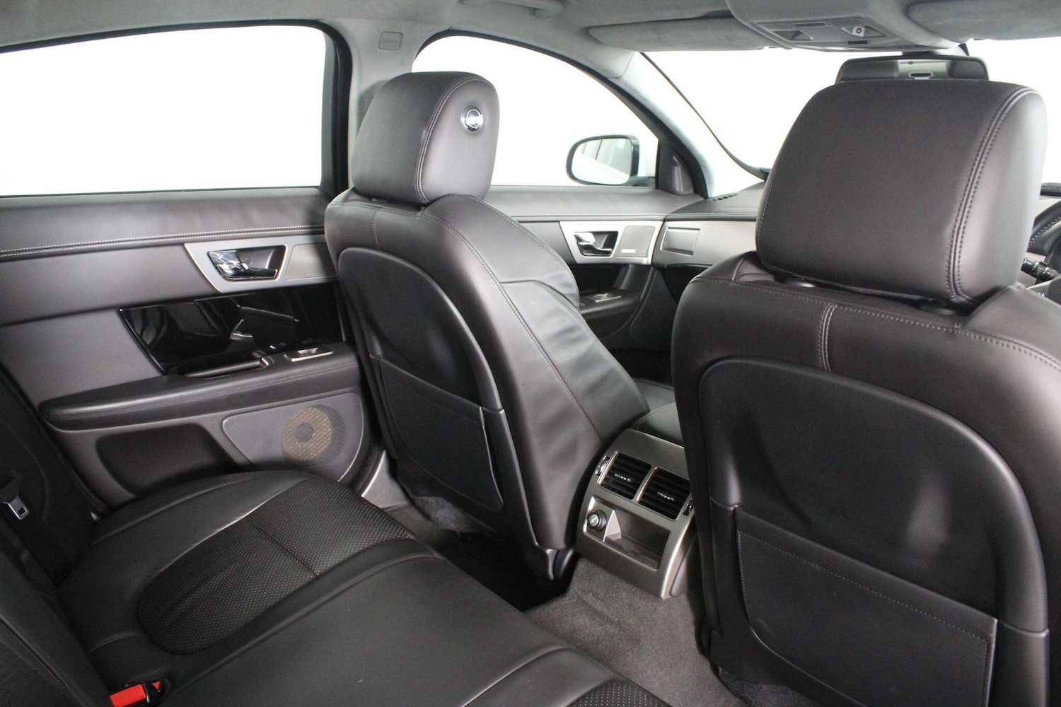 Used Jaguar XF 2011 for sale - 76992418: Photo 41