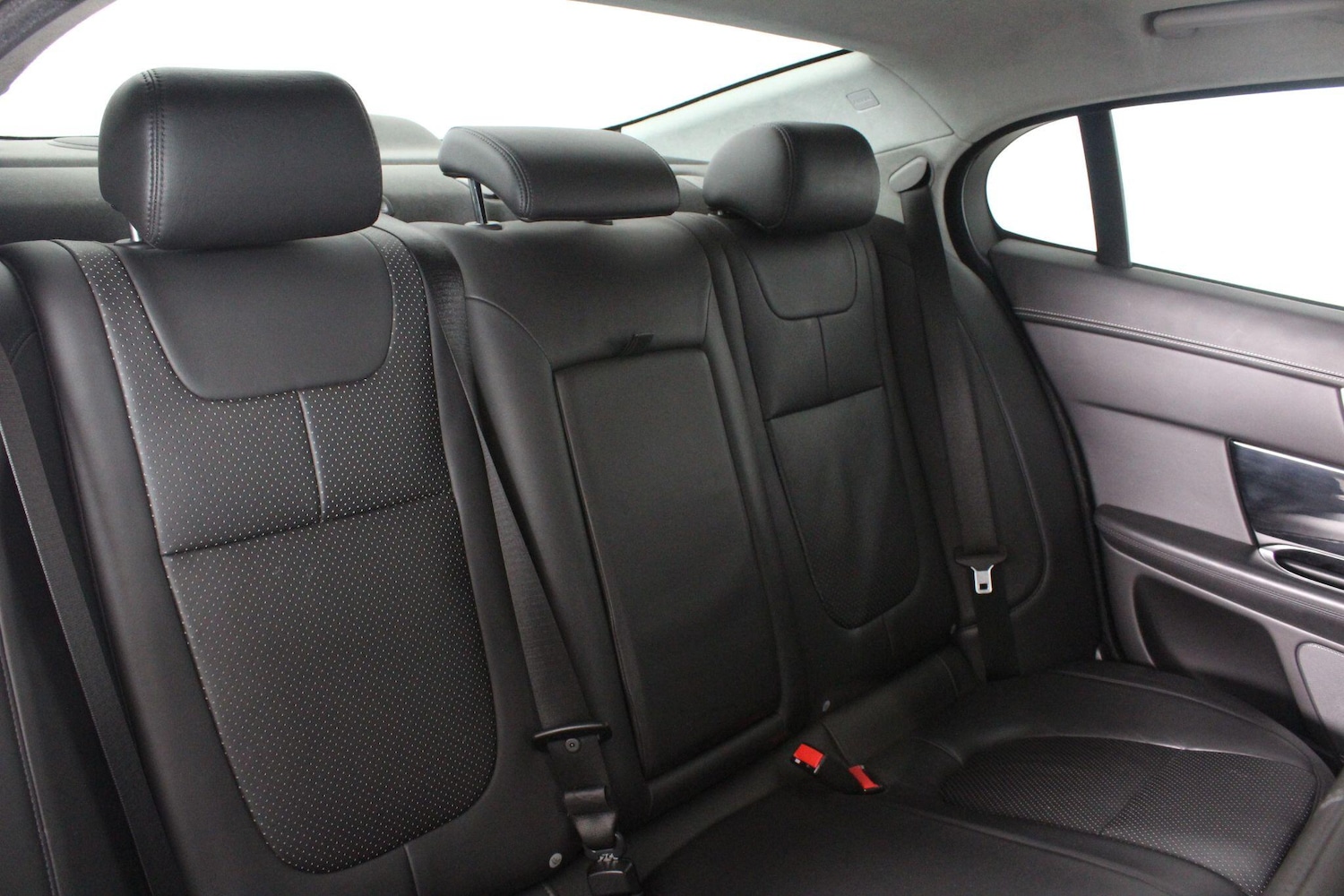 Used Jaguar XF 2011 for sale - 76992418: Photo 42