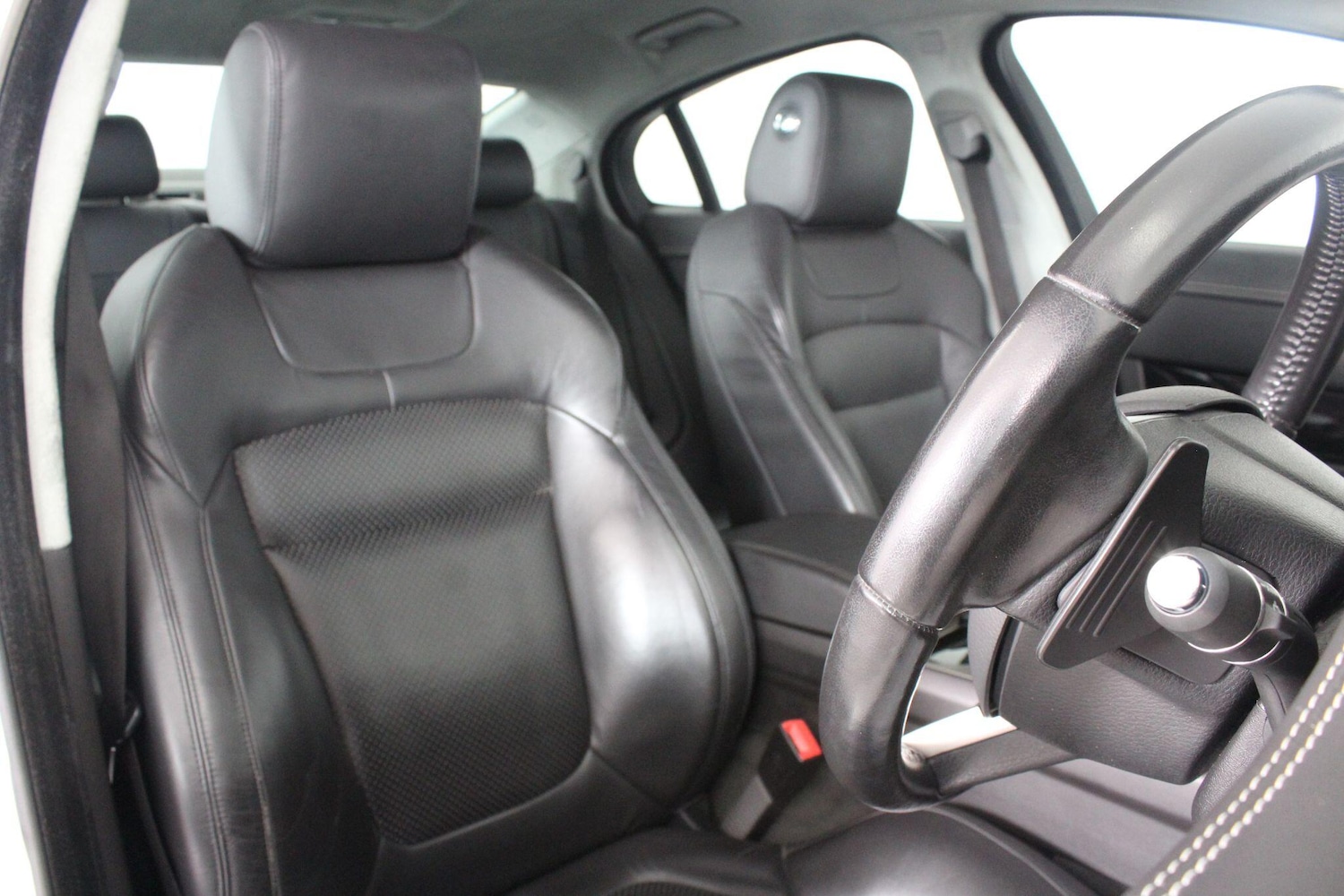 Used Jaguar XF 2011 for sale - 76992418: Photo 45