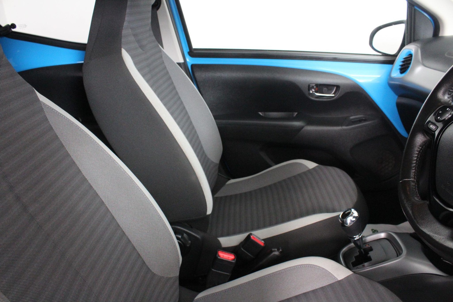 Used Toyota AYGO 2018 for sale - 76991378: Photo 55