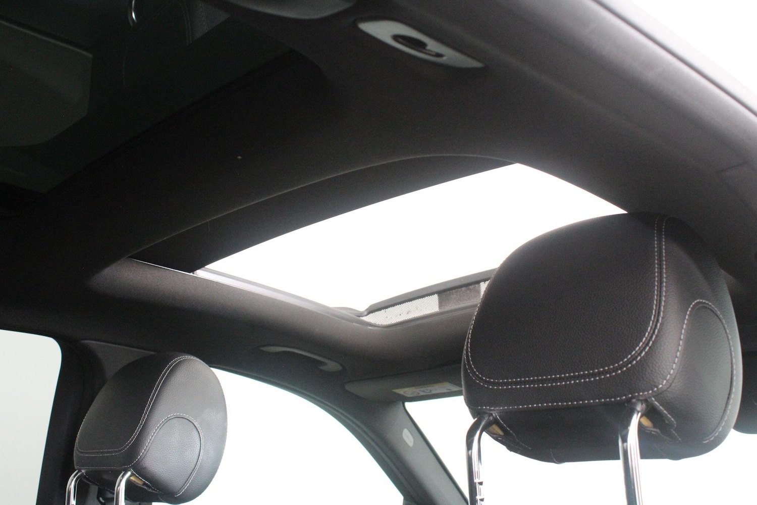 Used Mercedes-Benz GLC 2016 for sale - 77049799: Photo 4