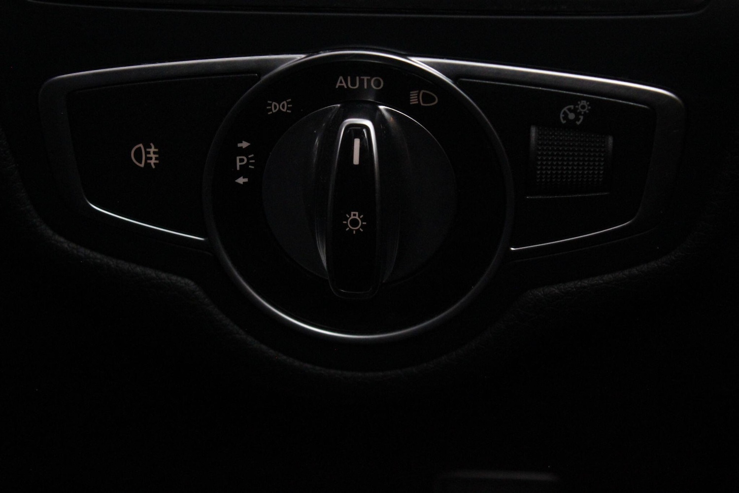 Used Mercedes-Benz GLC 2016 for sale - 77049799: Photo 46