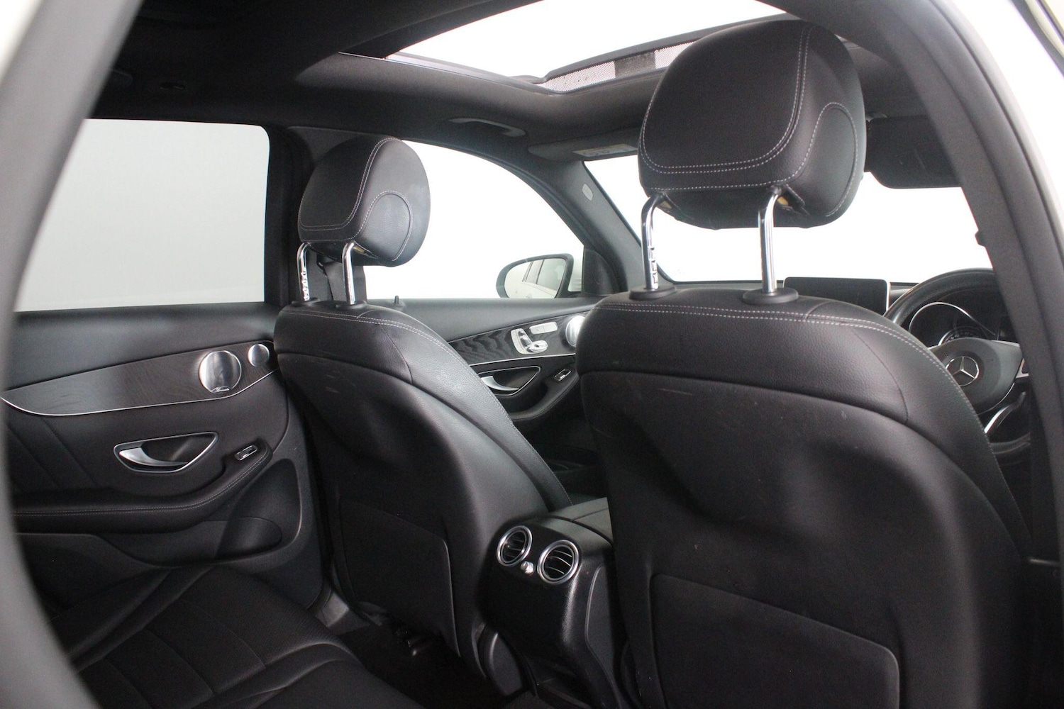 Used Mercedes-Benz GLC 2016 for sale - 77049799: Photo 61