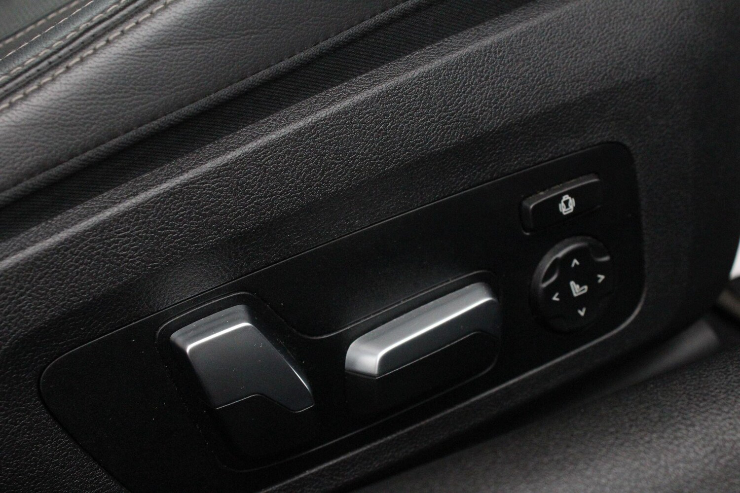 Used BMW 8 Series 2019 for sale - 76993117: Photo 55