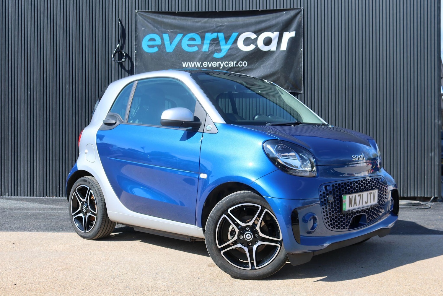 Used smart fortwo 2021 for sale - 78157609: Photo 1