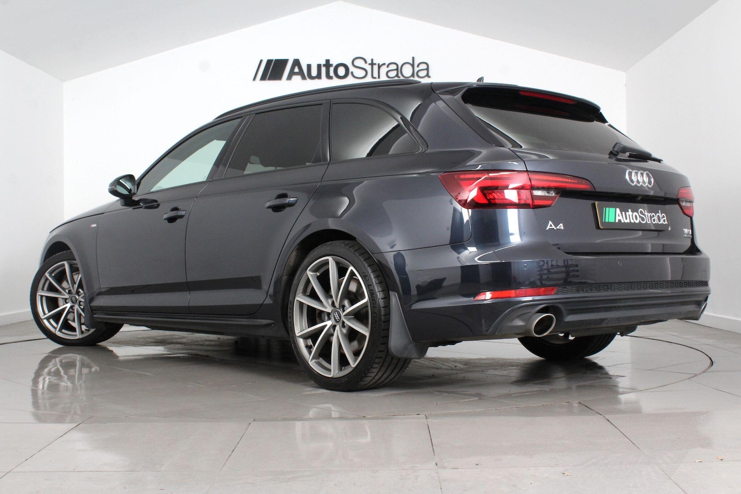 Used Audi A4 Avant for sale - 76997829: Photo 10