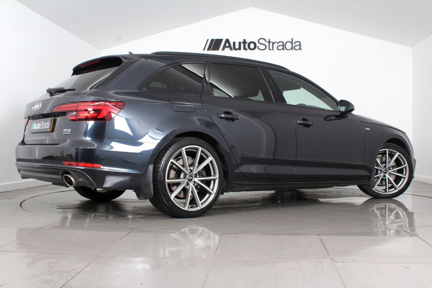 Used Audi A4 Avant for sale - 76997829: Photo 14