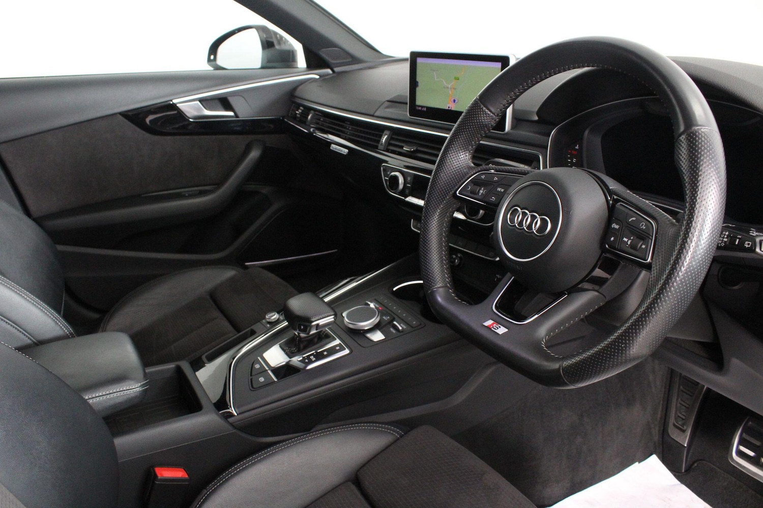 Used Audi A4 Avant for sale - 76997829: Photo 3