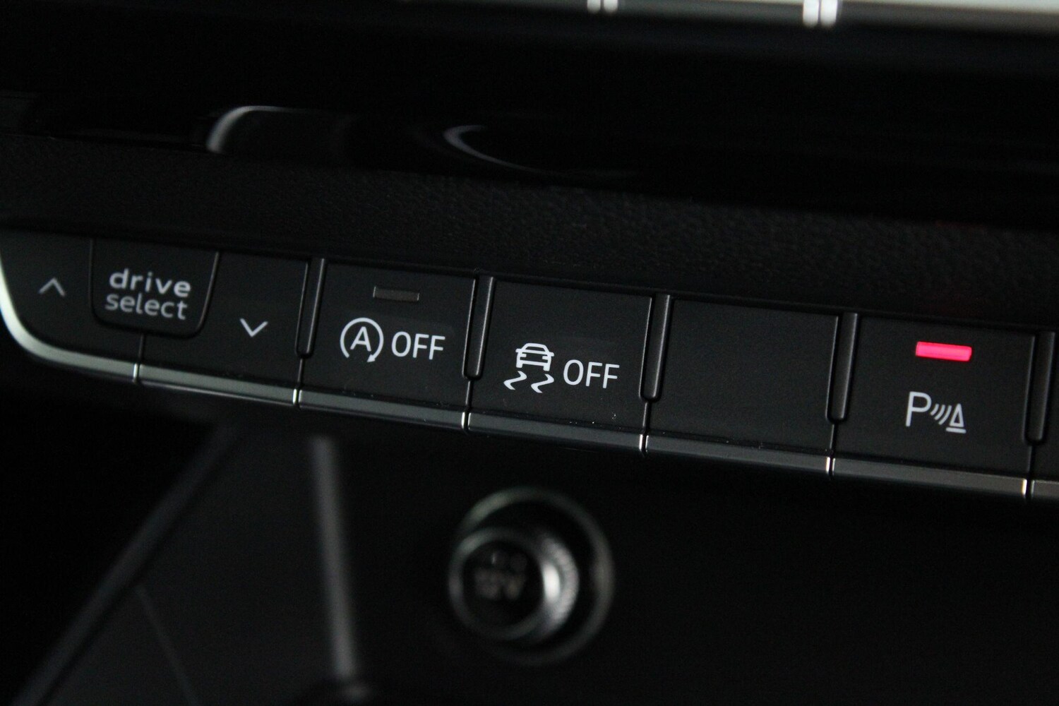 Used Audi A4 Avant for sale - 76997829: Photo 53