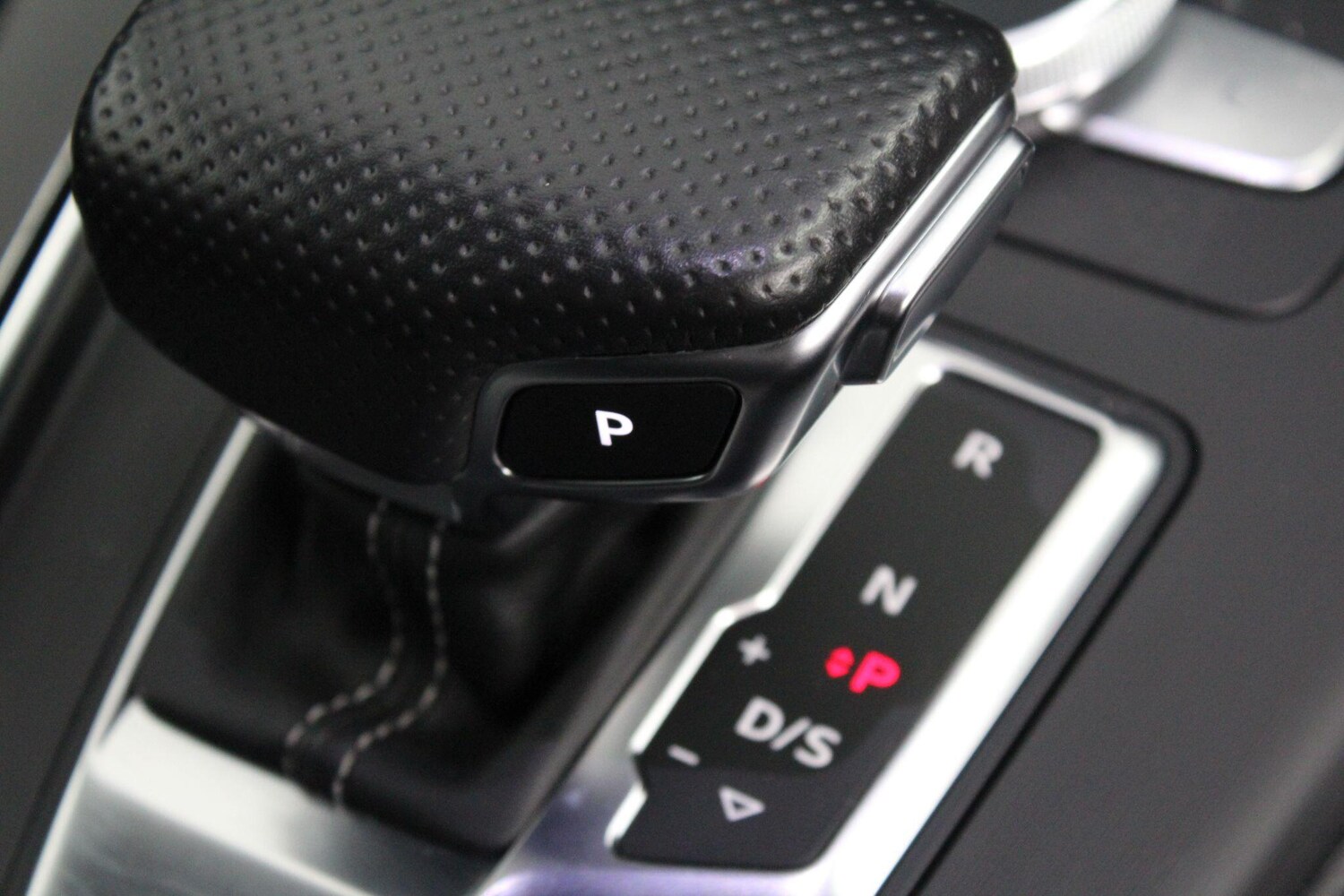 Used Audi A4 Avant for sale - 76997829: Photo 57