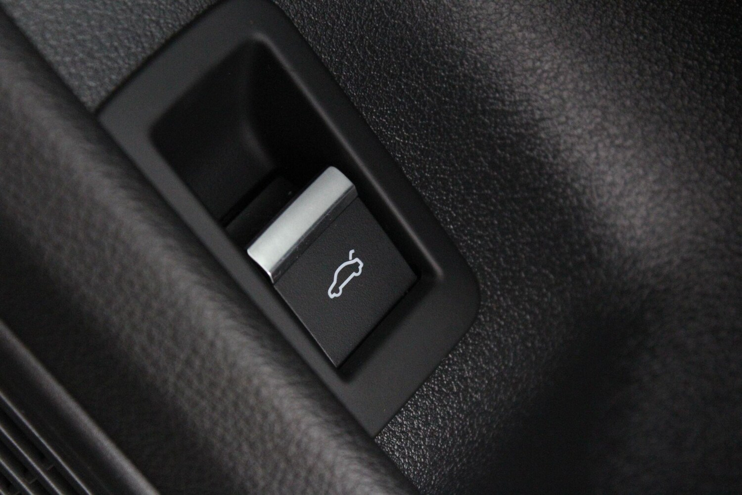 Used Audi A4 Avant for sale - 76997829: Photo 62