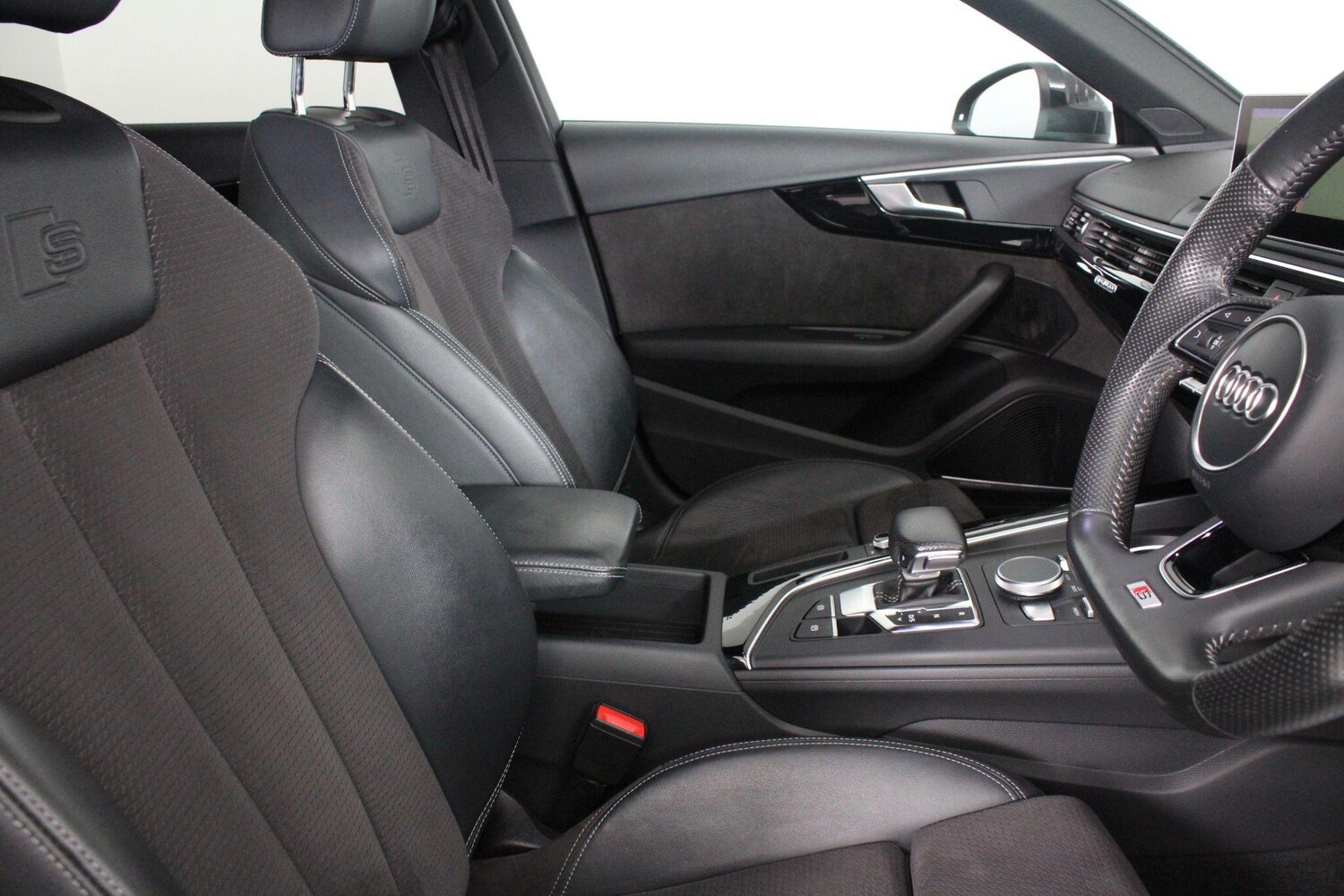 Used Audi A4 Avant for sale - 76997829: Photo 68