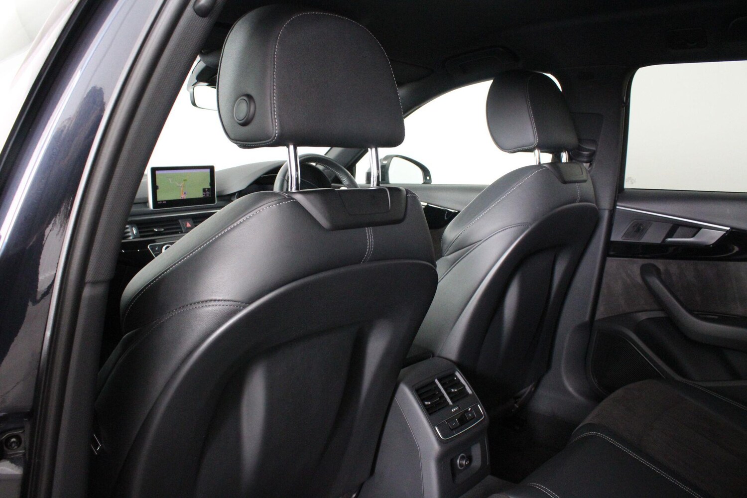 Used Audi A4 Avant for sale - 76997829: Photo 72