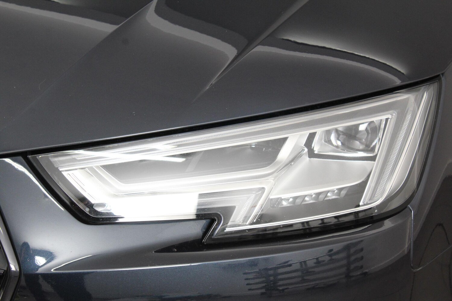 Used Audi A4 Avant for sale - 76997829: Photo 82