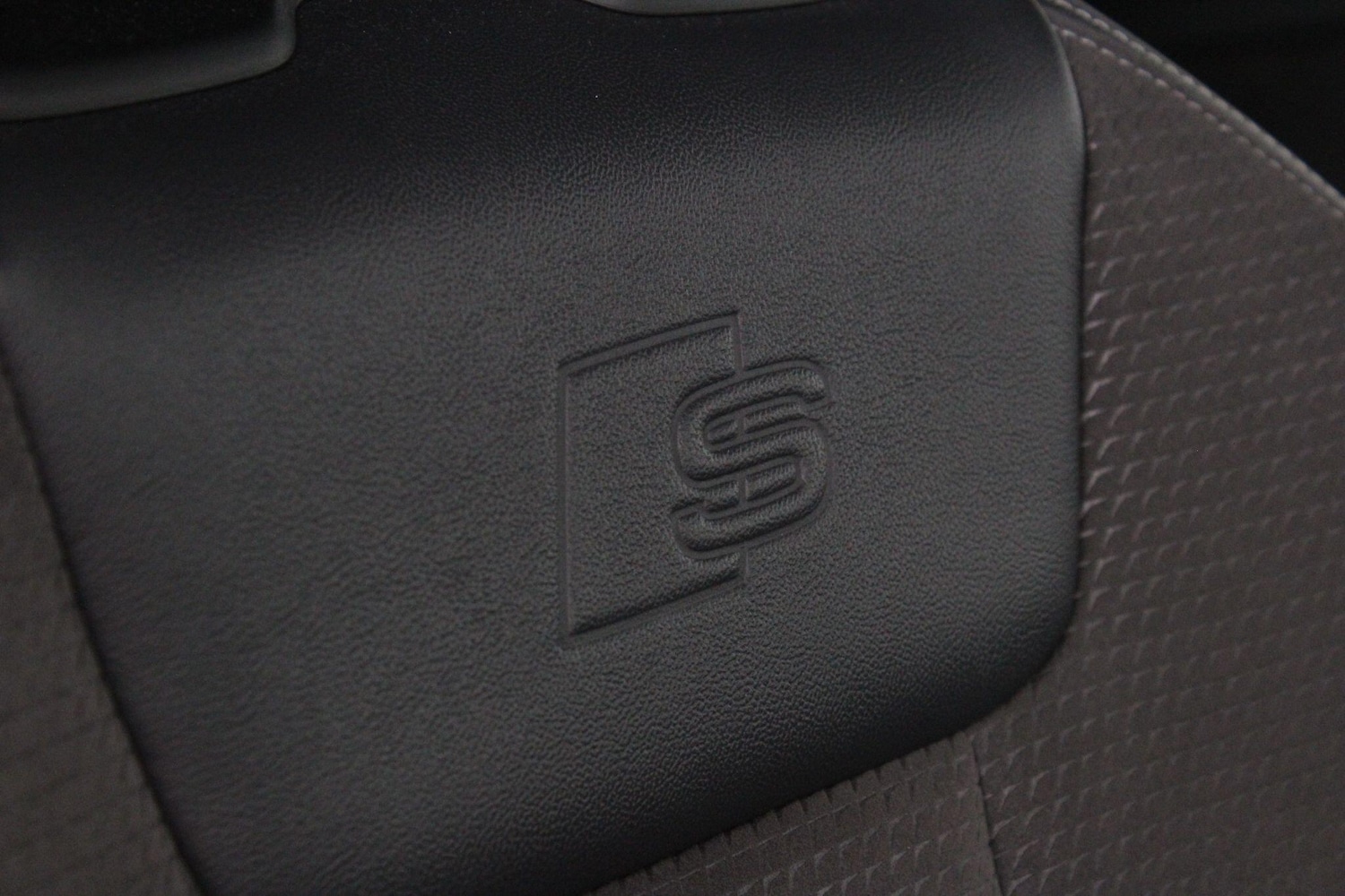 Used Audi A4 Avant for sale - 76997829: Photo 89