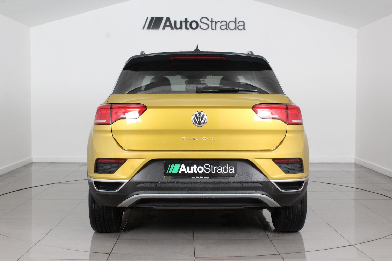 Used Volkswagen T-Roc for sale - 76995943: Photo 11