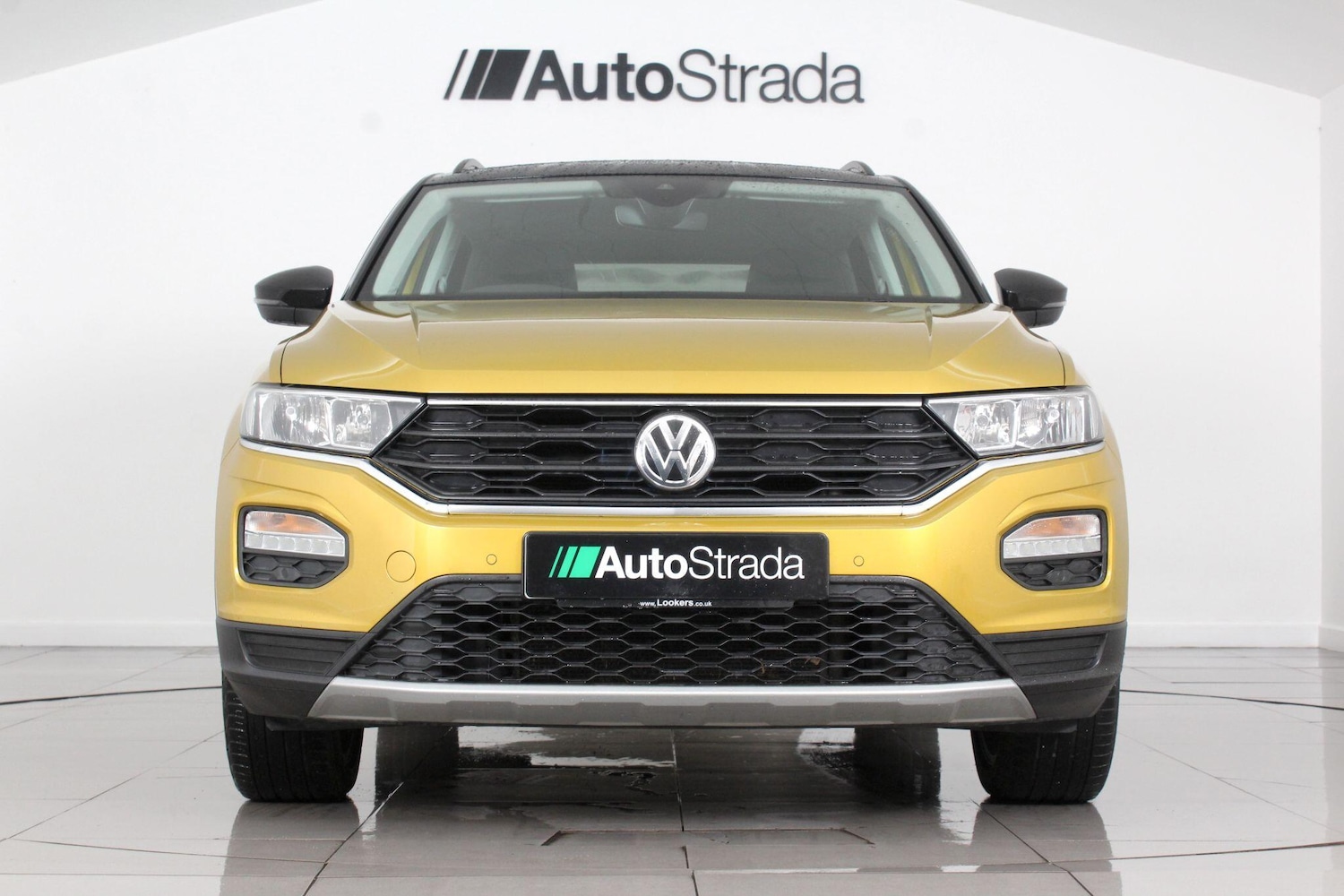 Used Volkswagen T-Roc for sale - 76995943: Photo 16