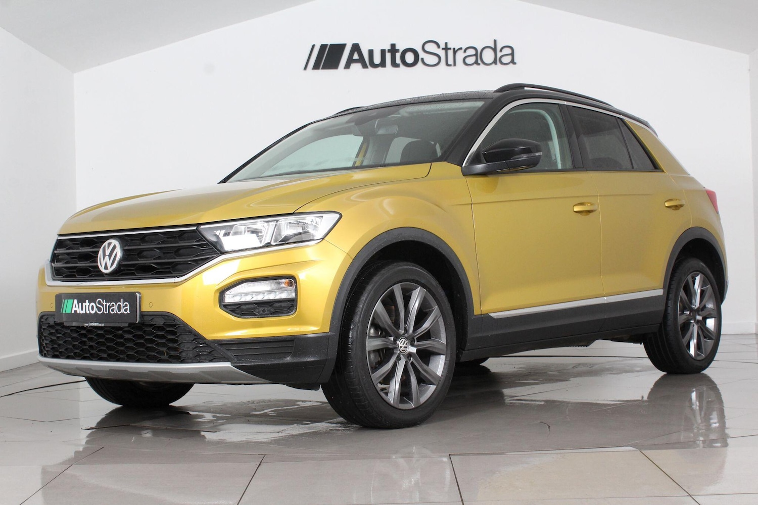 Used Volkswagen T-Roc for sale - 76995943: Photo 19