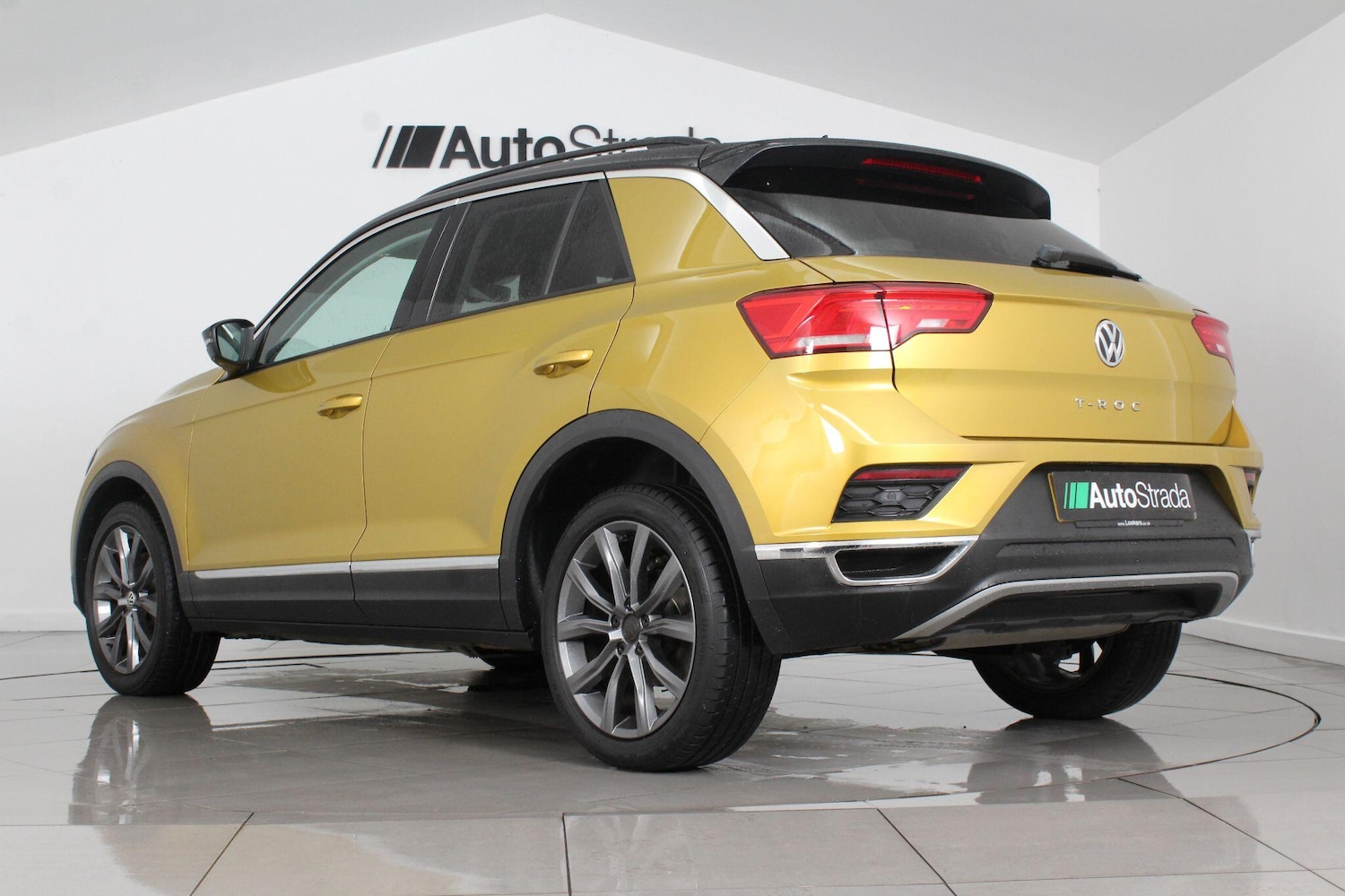 Used Volkswagen T-Roc for sale - 76995943: Photo 20
