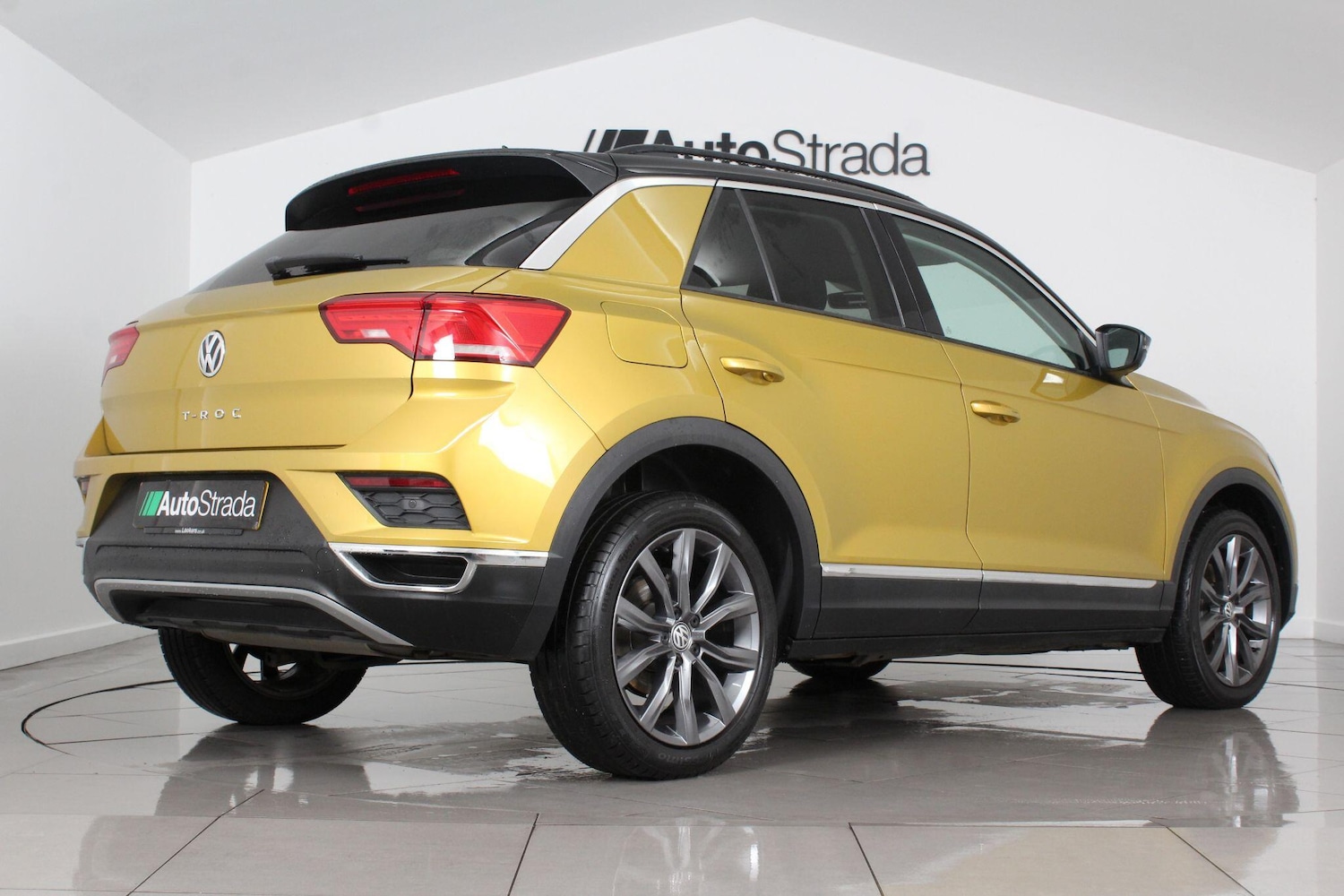 Used Volkswagen T-Roc for sale - 76995943: Photo 22